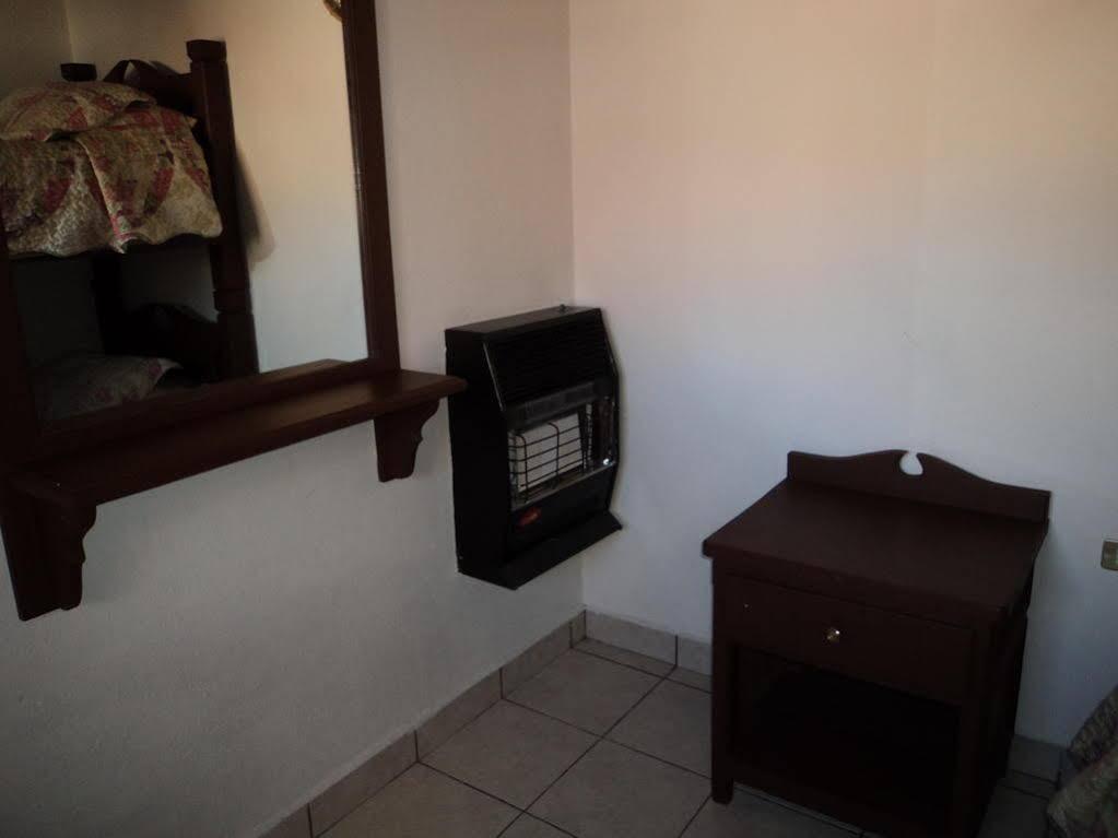 Hotel Los Valles Кріл Екстер'єр фото